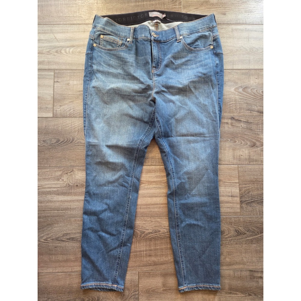 Torrid Bombshell skinny jeans size‎ 18 short
